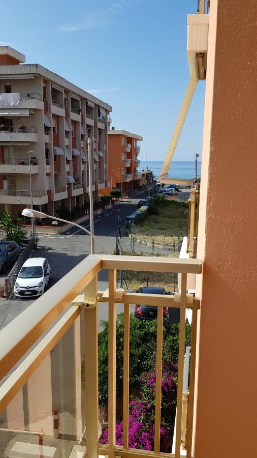 Casalmare Via Asse Apartment Вентимиля Екстериор снимка